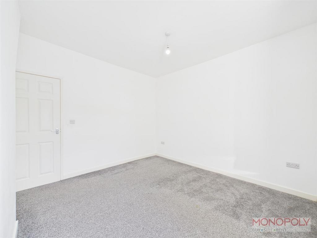 CAM01943 G0-PR0543-STILL017.jpg