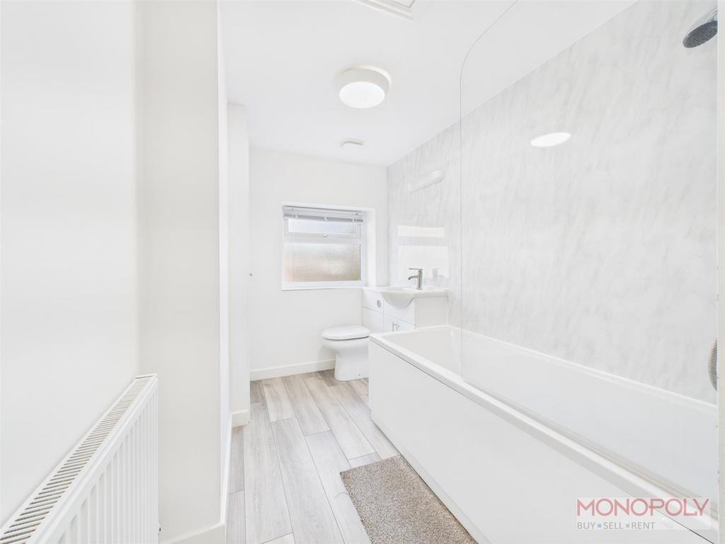 CAM01943 G0-PR0543-STILL022.jpg