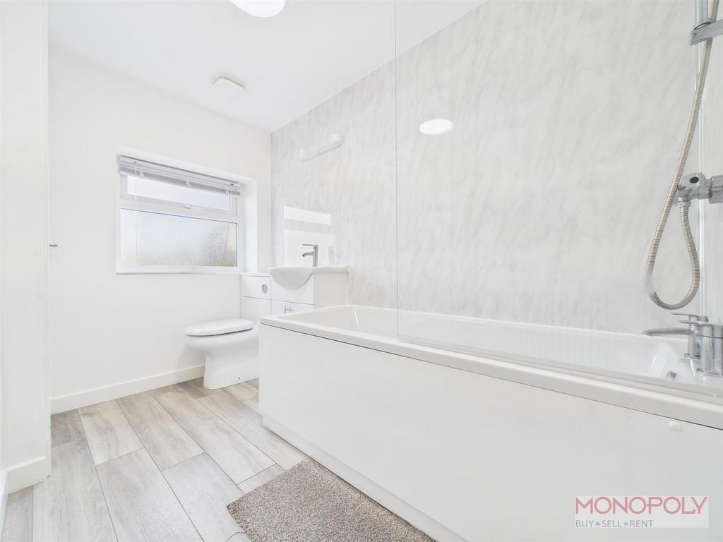 CAM01943 G0-PR0543-STILL023.jpg