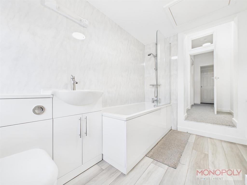 CAM01943 G0-PR0543-STILL025.jpg