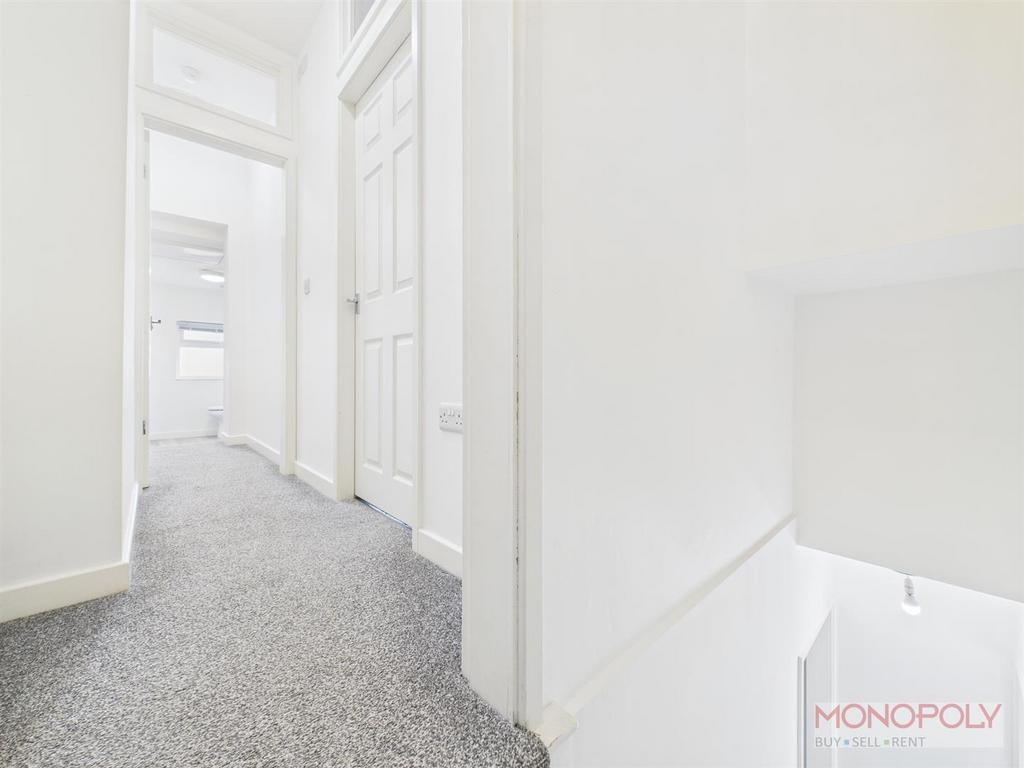 CAM01943 G0-PR0543-STILL026.jpg