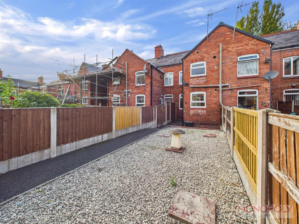 CAM01943 G0-PR0543-STILL028.jpg