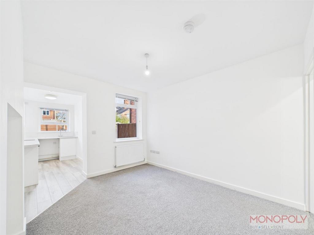 CAM01943 G0-PR0543-STILL010.jpg