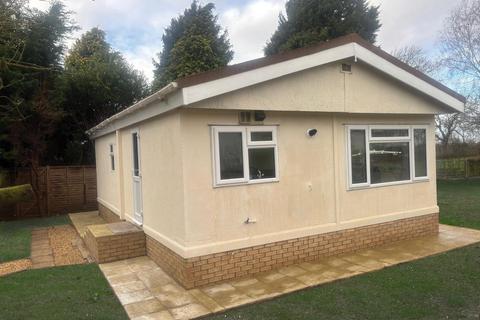 2 bedroom park home for sale, Spalding, Lincolnshire, PE12