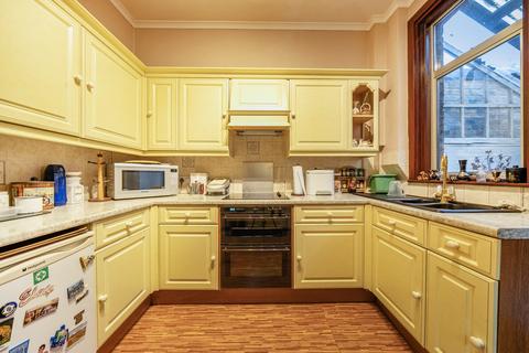 3 bedroom terraced house for sale, Shooters Hill, London