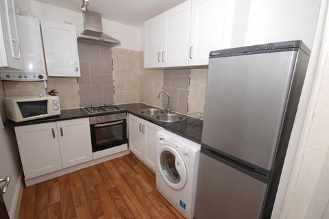 4 bedroom flat to rent, 6 Radford Road, Leamington Spa