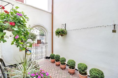 3 bedroom detached house for sale, High Street, Stafford
