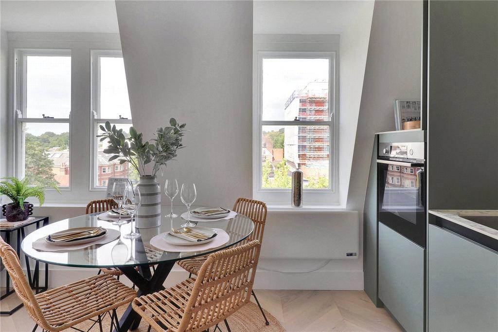 Show Home Dining