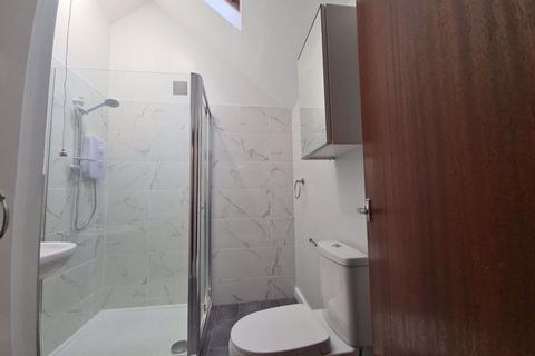 1 bedroom flat to rent, Moorland Road, Leeds LS6