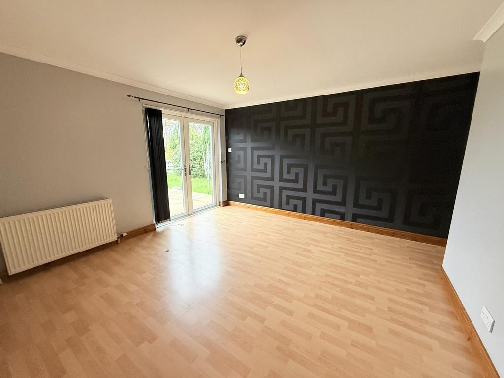 19 Birchfield Place, Dumfries DG1 4 SD - Braidwoods