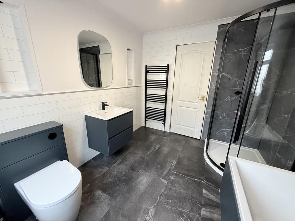 19 Birchfield Place, Dumfries DG1 4 SD - Braidwoods