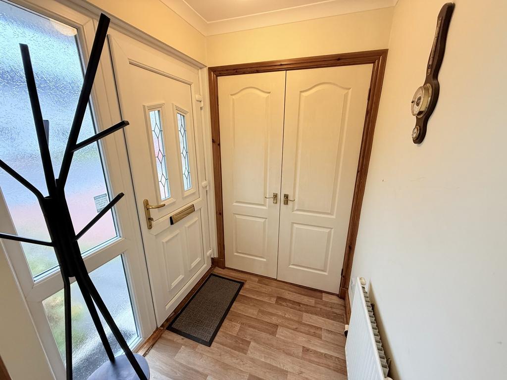 19 Birchfield Place, Dumfries DG1 4 SD - Braidwoods