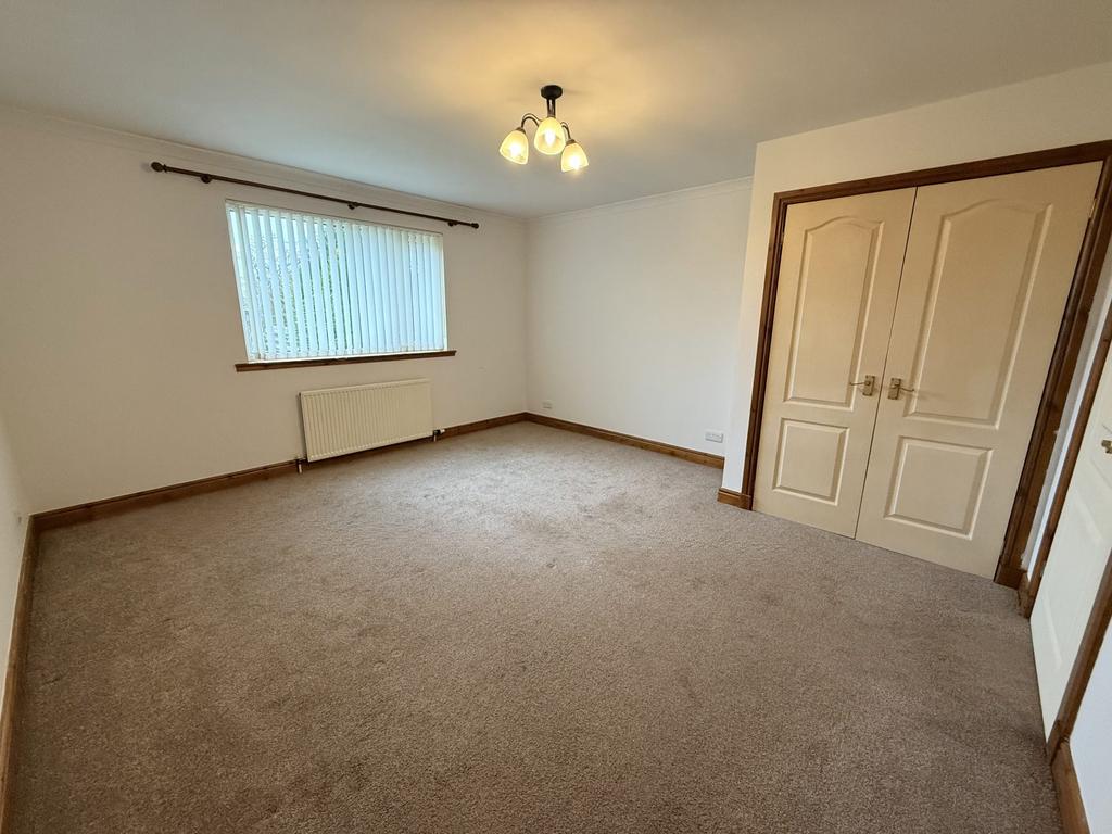 19 Birchfield Place, Dumfries DG1 4 SD - Braidwoods