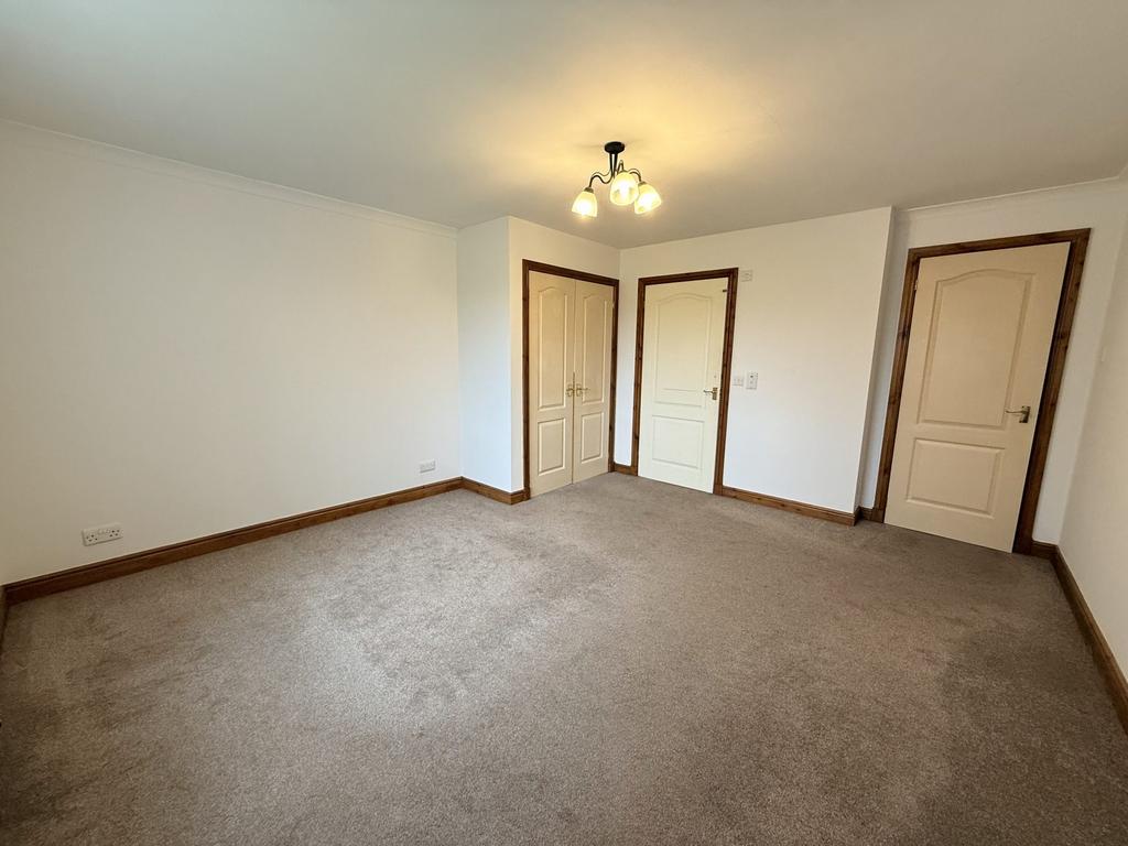 19 Birchfield Place, Dumfries DG1 4 SD - Braidwoods