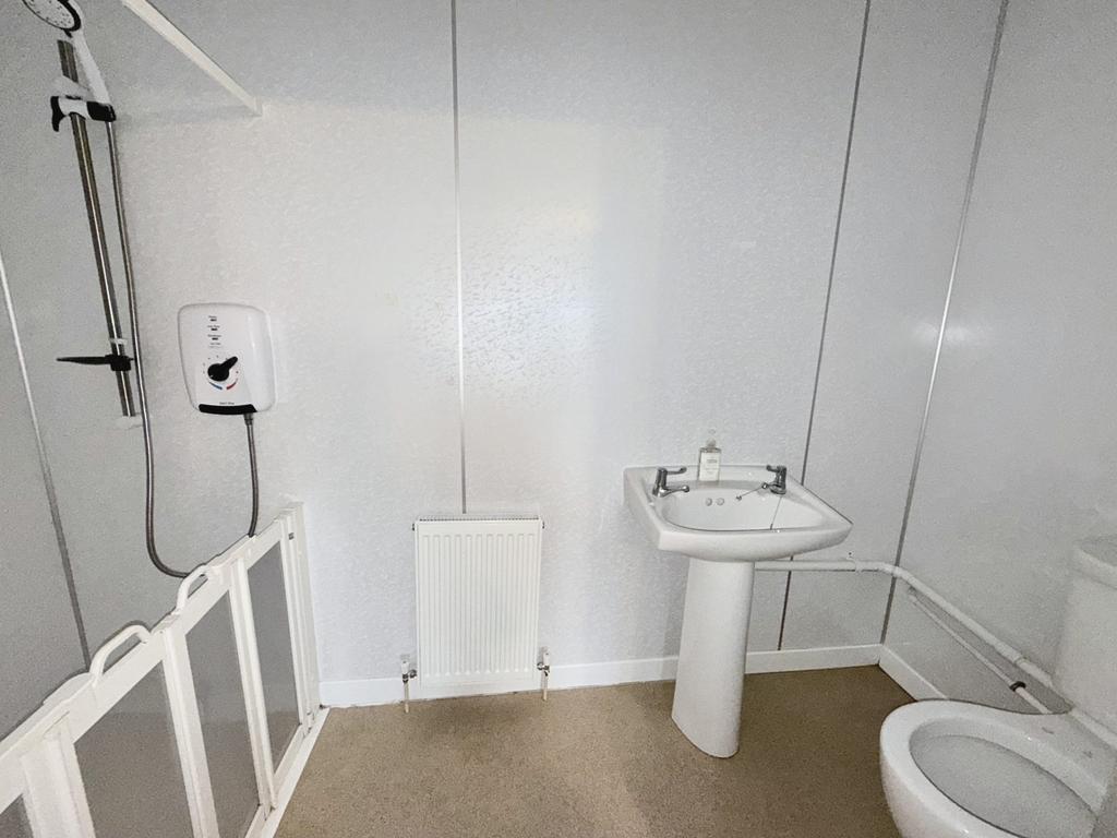 19 Birchfield Place, Dumfries DG1 4 SD - Braidwoods