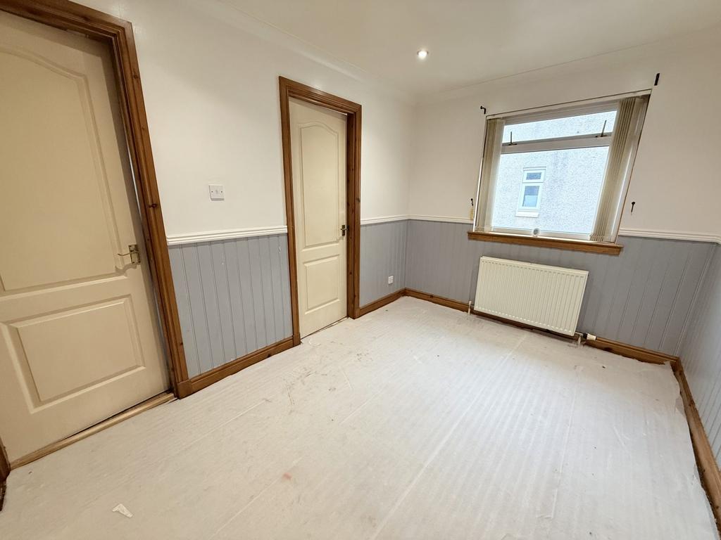 19 Birchfield Place, Dumfries DG1 4 SD - Braidwoods