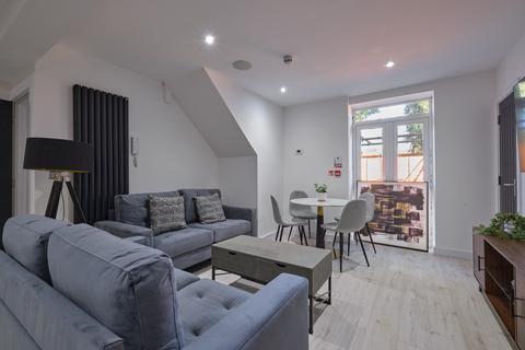 6 bedroom house of multiple occupation to rent, at Liverpool, 57, Cromwell Street SA1