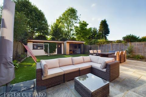 5 bedroom semi-detached house for sale, Danemead, Hoddesdon EN11