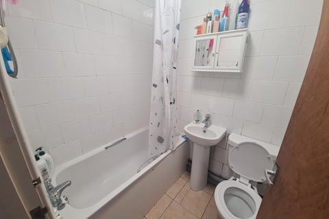 1 bedroom flat to rent, Hyde Park Road, Leeds LS6