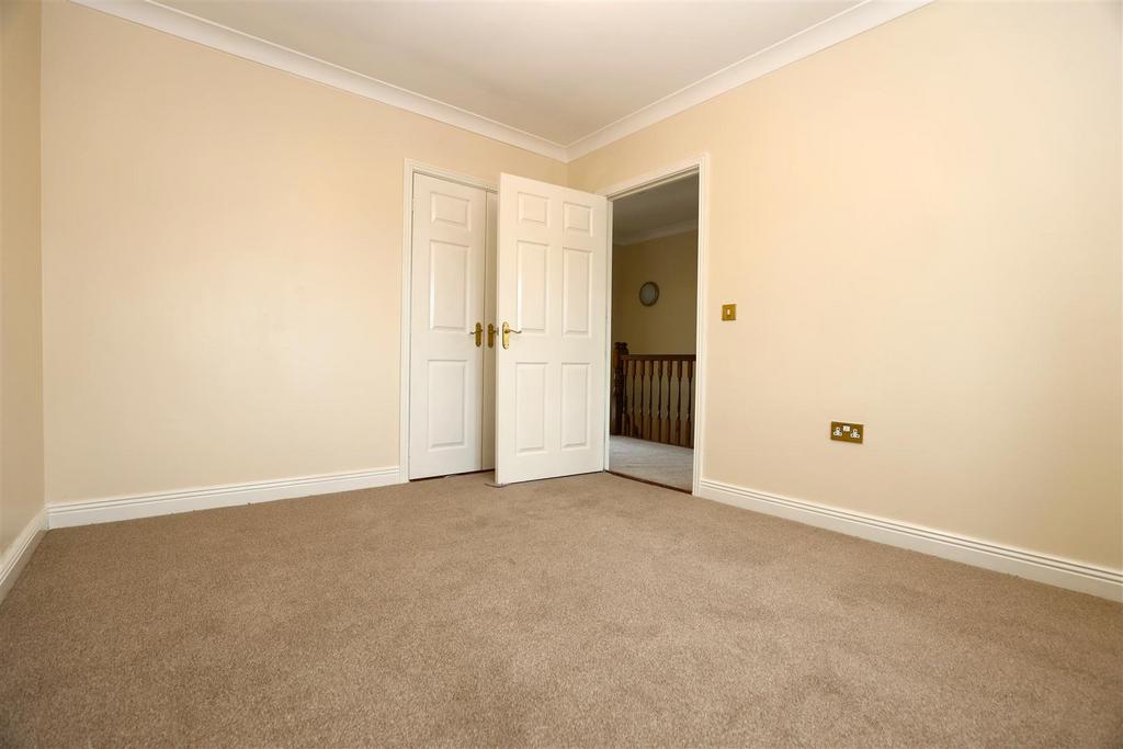3 r5 a5098.jpg