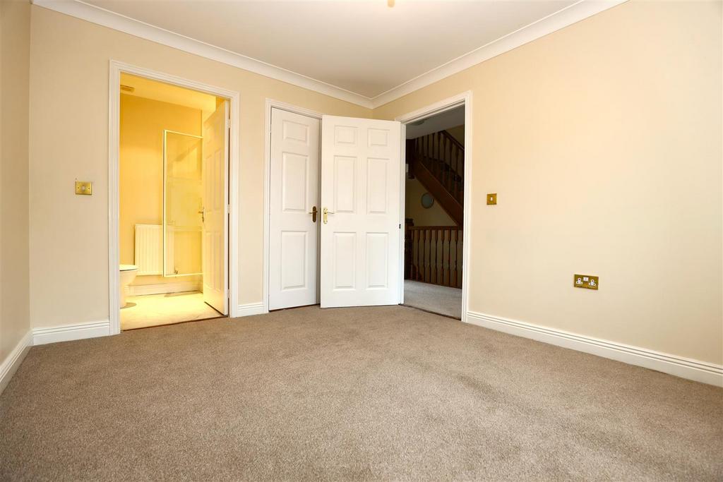 3 r5 a5102.jpg