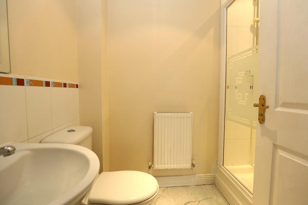 3 r5 a5104.jpg