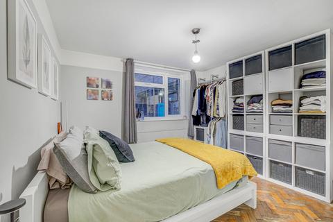 undefined, Fawcett Close, London, SW11