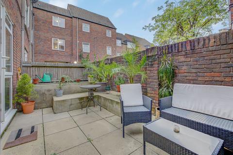 undefined, Fawcett Close, London, SW11