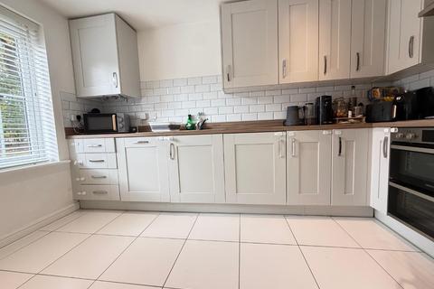 4 bedroom end of terrace house for sale, Emperor Crescent, Northampton NN4