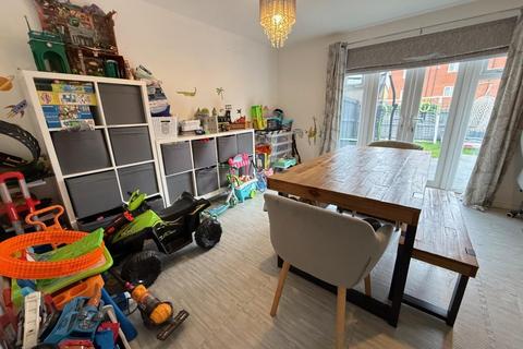 4 bedroom end of terrace house for sale, Emperor Crescent, Northampton NN4