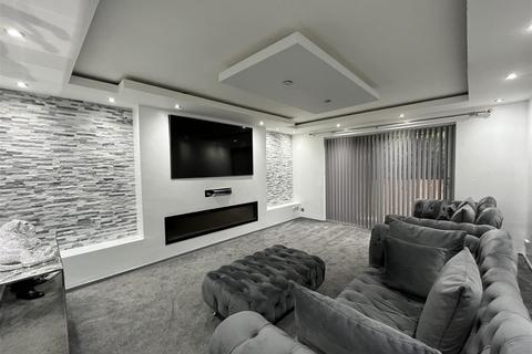 undefined, Wilson Road, Bradford BD12