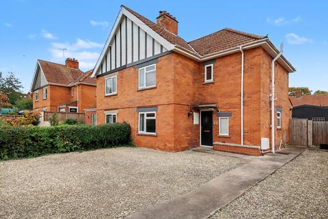3 bedroom semi-detached house for sale, The Close, Glastonbury
