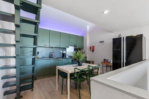 4 bedroom terraced house for sale, The Cable Yard, Electric Wharf, Coventry, CV1 4HA