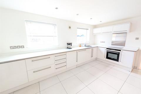 4 bedroom detached house for sale, Choyce Close, Atherstone