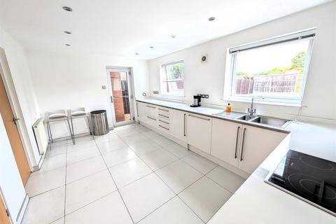 4 bedroom detached house for sale, Choyce Close, Atherstone