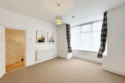 3 bedroom terraced house to rent, St. Nicholas Street, Coventry, CV1