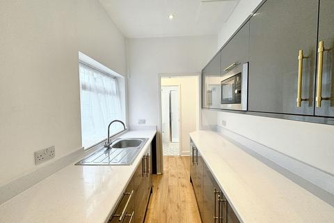 3 bedroom terraced house to rent, St. Nicholas Street, Coventry, CV1