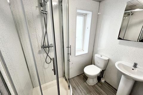 1 bedroom in a house share to rent, Strathmore Avenue, Coventry, CV1