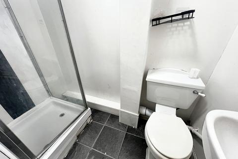 undefined, Room 2, Strathmore Avenue