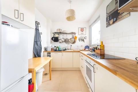 2 bedroom flat to rent, Westbourne Grove Terrace, Notting Hill Gate, London, W2