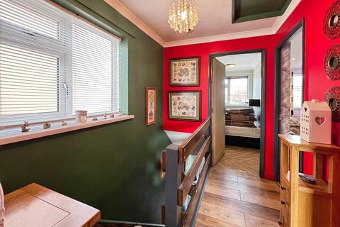 11 Arnold Avenue, Gonerby Hill Foot, Grantham, NG31 8HN