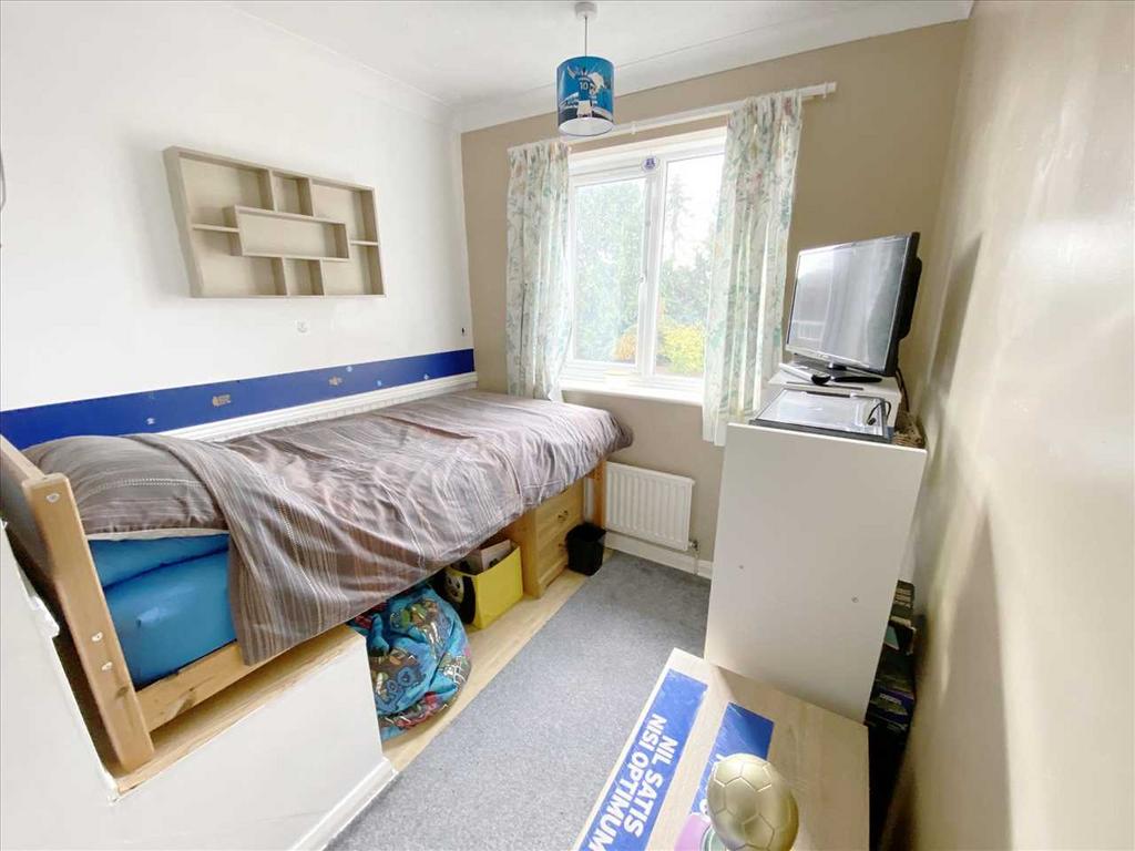 Bedroom 3: