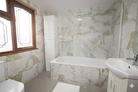 undefined, Blackbush Avenue, Romford RM6