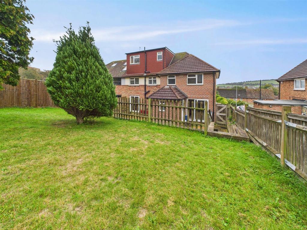 CAM02534 G0-PR0596-STILL003.jpg