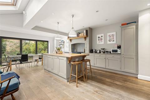 10 Aspley Road, London, SW18 2DB