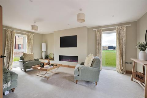 4 bedroom detached house for sale, Exchequer Gardens, Thruxton