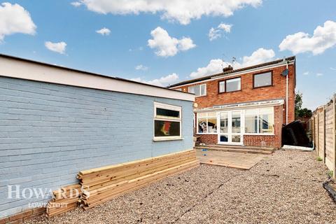 undefined, Lloyds Avenue, Kessingland