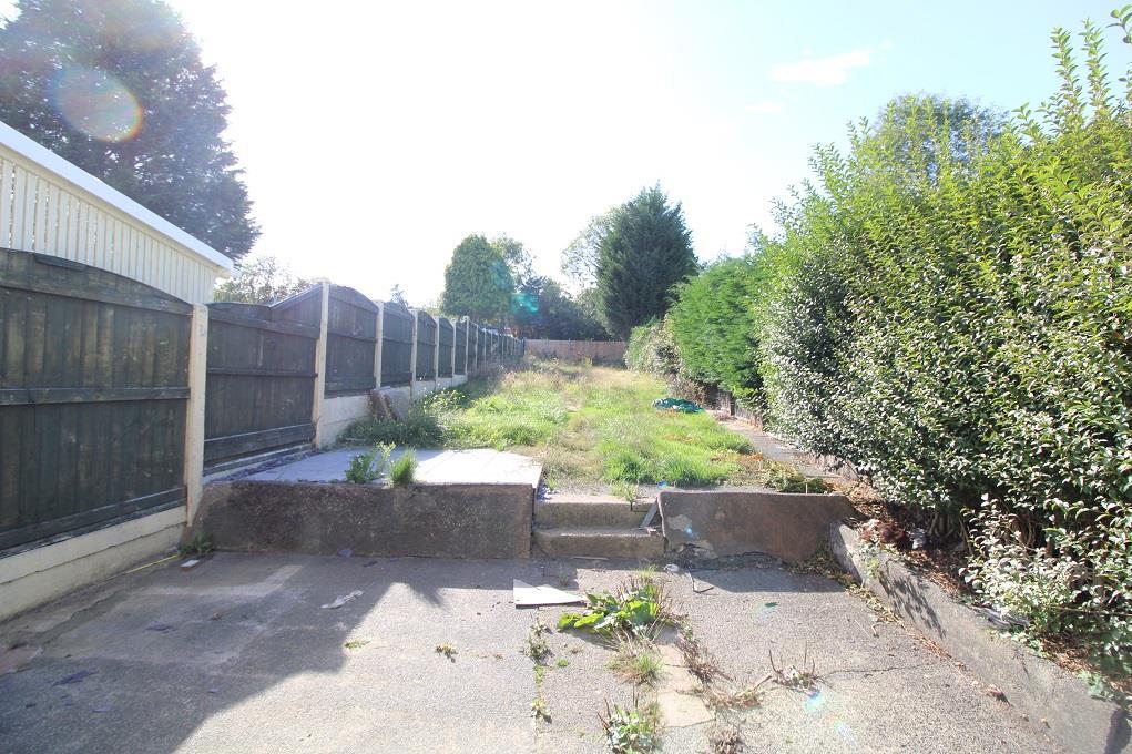 REAR GARDEN.jpg