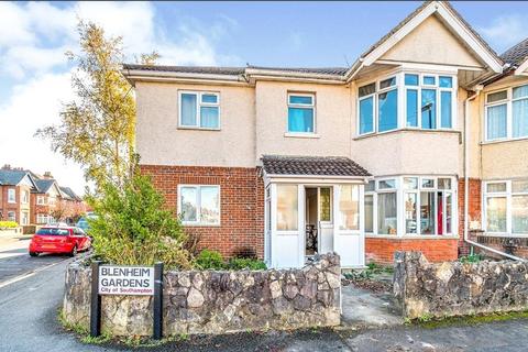 6 bedroom house to rent, Blenheim Gardens, Hampshire SO17