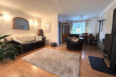 3 bedroom detached house for sale, Shearwater Road, Offerton